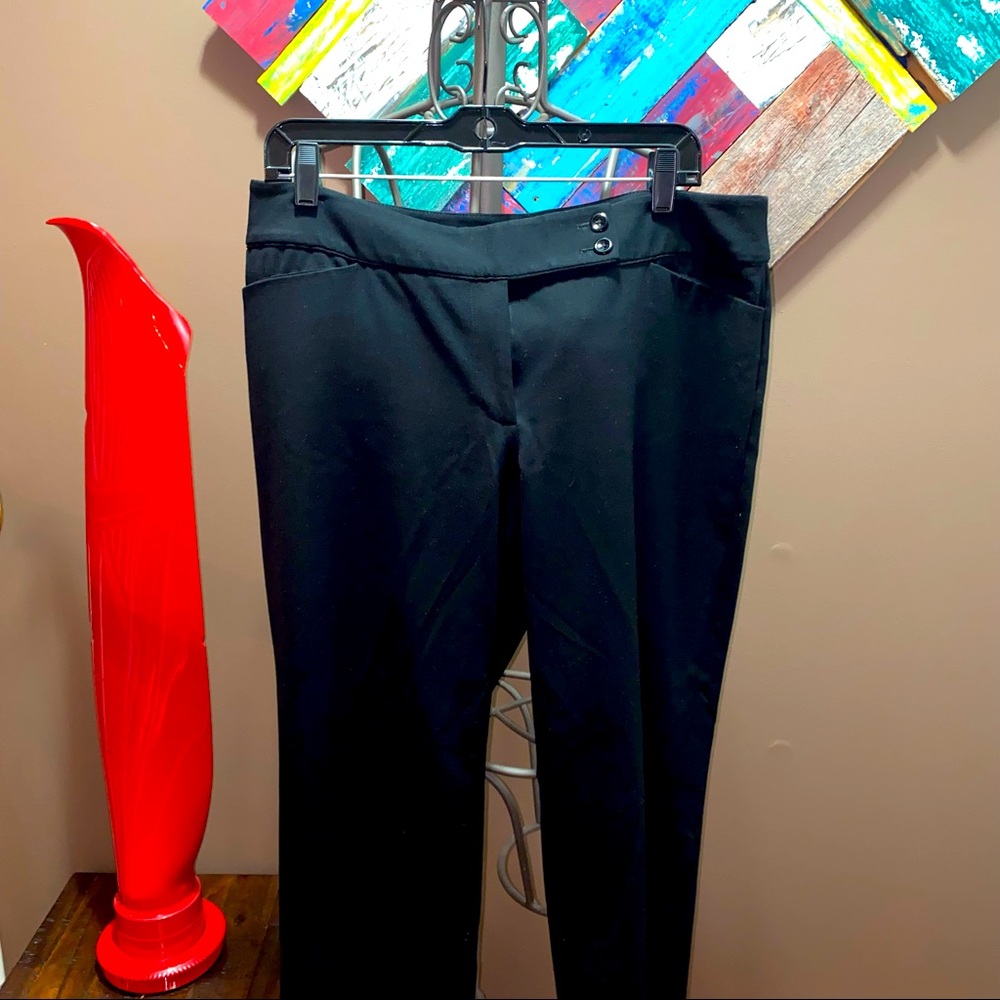 White House Black Market Slim Crop size 12 Black